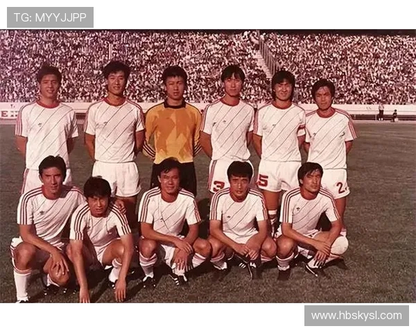 1998年世界杯赛场上的亚洲球队集体亮相与历史回望表现与启示